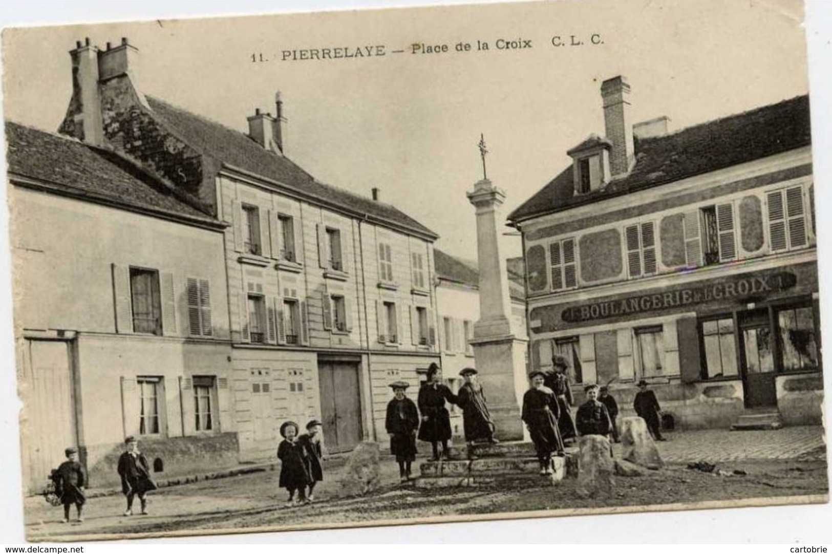 Dépt 95 - PIERRELAYE - Place De La Croix - Très Animée - Boulangerie - C. L. C. N° 11 - Pierrelaye