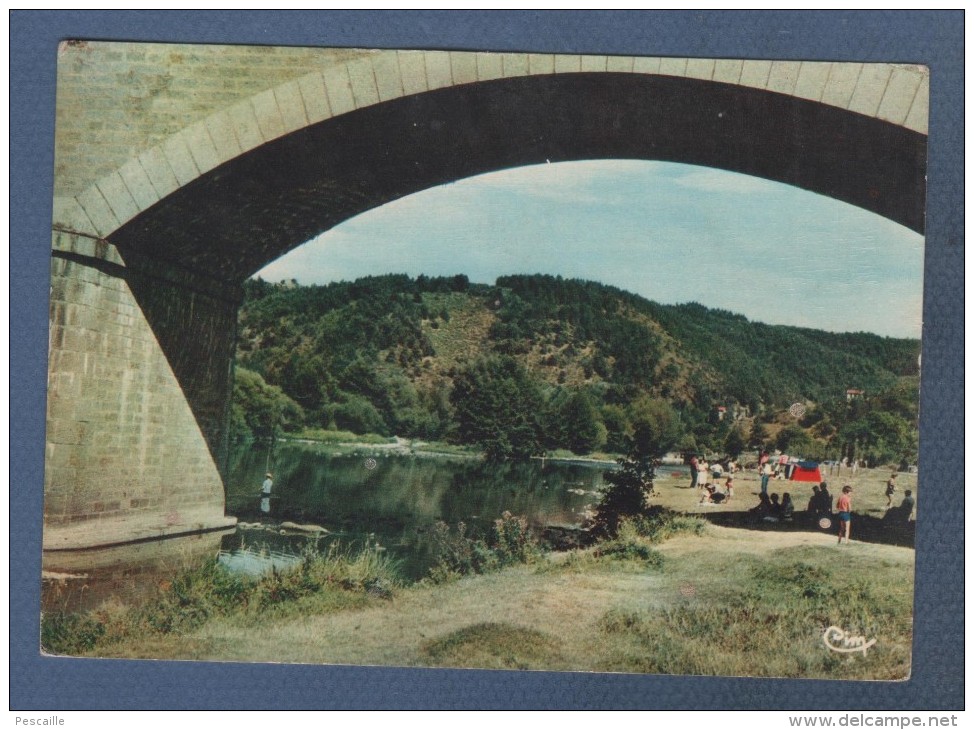 43 HAUTE LOIRE - CP ANIMEE RETOURNAC - LE PONT SUR LA LOIRE ET TERRAIN DE CAMPING - CIM Cl.2 - 1967 COLL.PIGNAT CHAMBLAS - Retournac