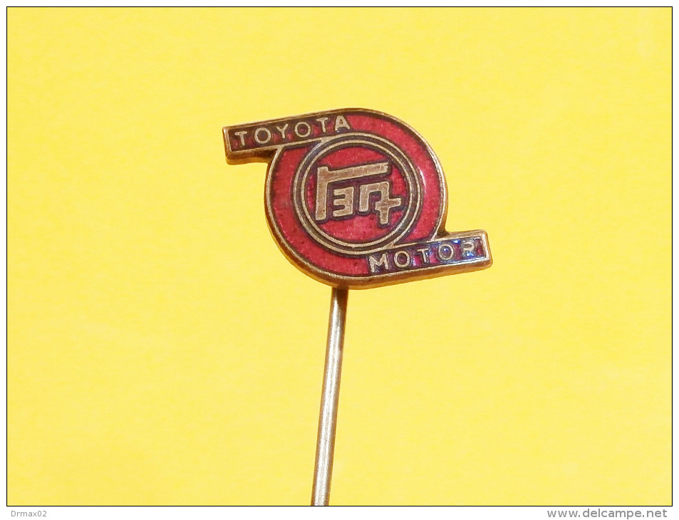 TOYOTA MOTOR Vintage Enamel Pin Badge - Toyota