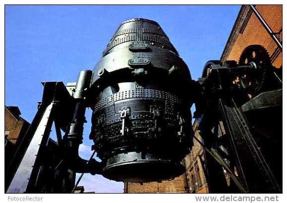 Angleterre : Musée De L'industrie De Sheffield : Bessemer Converter - Sheffield