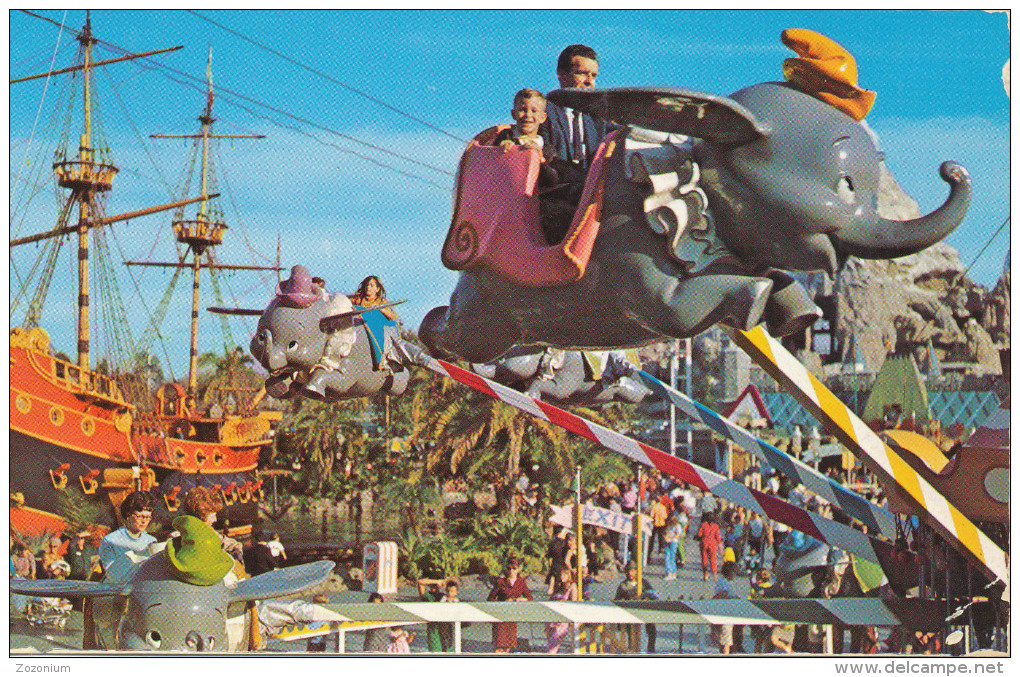 DISNEYLAND  Dumbo Fantasyland,  Elephants Fly , Vintage Old Photo Postcard - Disneyland