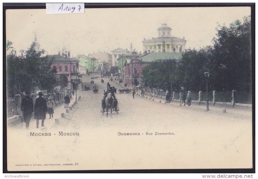 Moscou : Rue Znamenka Vers 1900 - Couleurs ; Chars, Chevaux - Beaucoup D'arbres (A 1097) - Russie