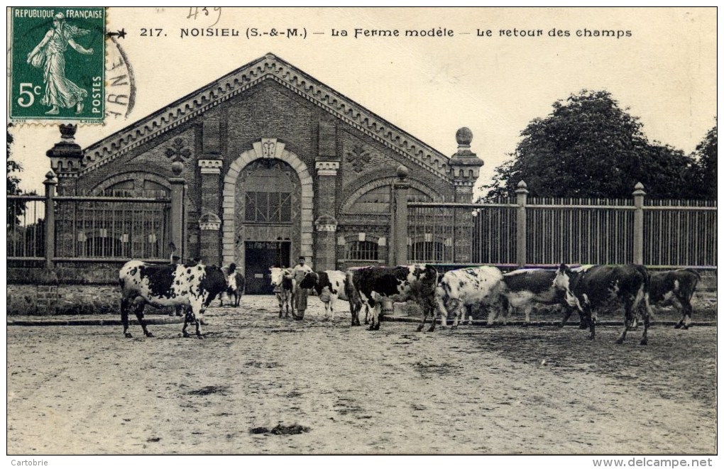 77 - NOISIEL - La Ferme Modèle - Le Retour Des Champs - (vaches) - Noisiel