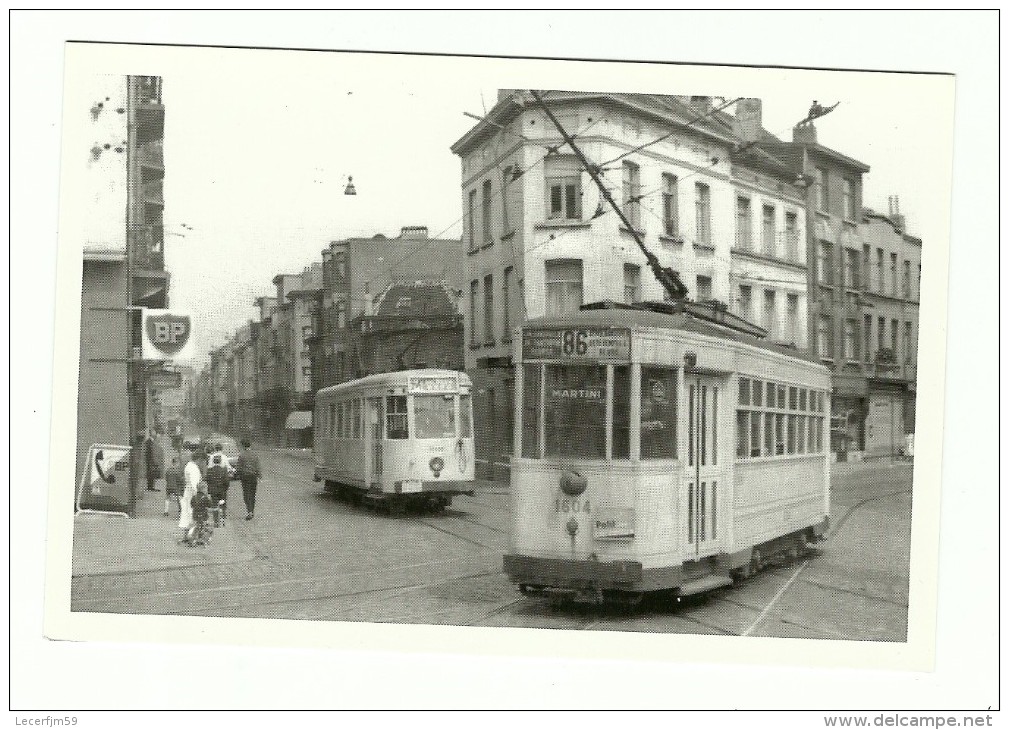 BRUXELLES MOLENBEEK CHAUSSEE DE GAND ET RUE PIERS TRAM AU CROISEMENT DE LA LIGNE 86 STIB ET M SNCV - Public Transport (surface)