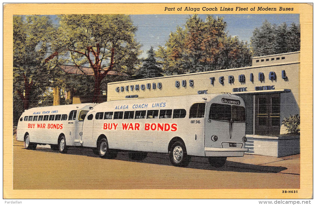 ETATS-UNIS.  COLOMBUS.  GREYHOUND BUS TERMINAL.  PART OF ALAGA COACH LINES FLEET OF MODERN BUSES. AUTOBUS. BEAU PLAN. - Columbus