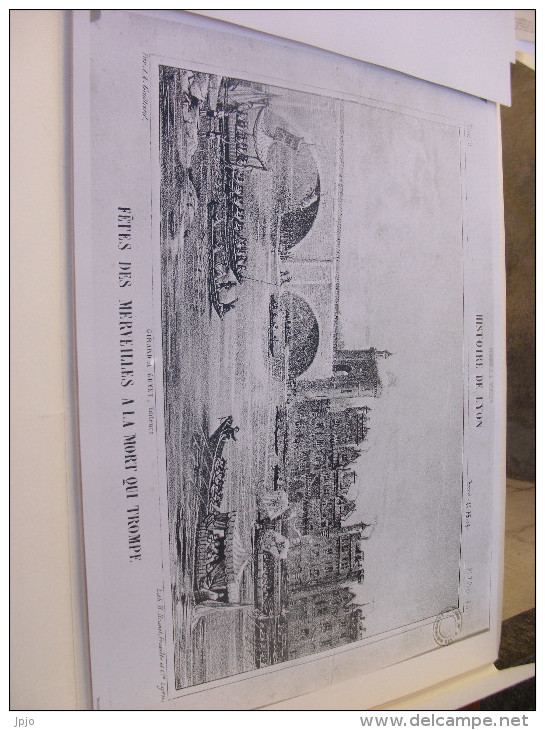 LYON :Vues De Lyon Et De Villefranche. Reprod De Gravures, Lithographies Et Dessins Des XVIIe, XVIIIe Et XIXe Siècles. - Rhône-Alpes