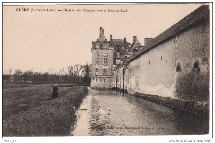 37 - CLÉRÉ LES PINS -  CHATEAU DE CHAMPCHEVRIER  FACADE SUD - CIGNES DANS LES DOUVES - Cléré-les-Pins