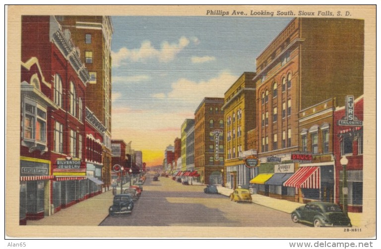 Sioux Falls South Dakota, Phillips Avenue Street Scene Business District, C1940s Vintage Curteich Linen Postcard - Sioux Falls