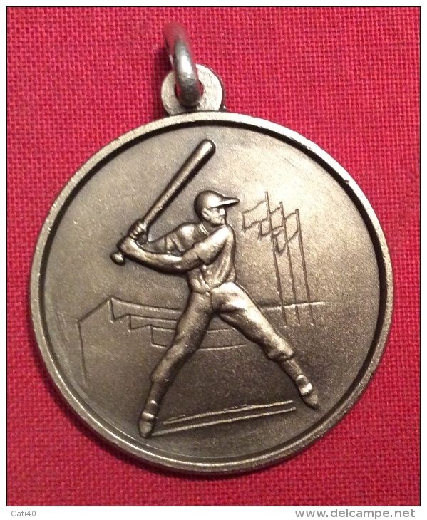 MEDAGLIA  SPORT BASEBALL GEMELLAGGIO SLOVENIA - FRIULI V.G. 1981 - D.3,5 Cm - CON CUSTODIA - Professionali/Di Società