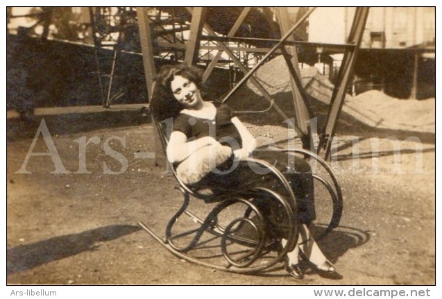 ❤️ Photo Ancien / Foto / Old Photo / Femme / Woman / Chaise à Bascule / Rocking Chair / Schommelstoel - Objetos