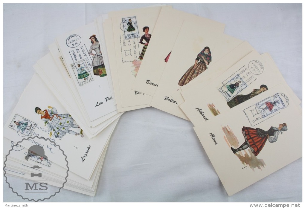 Complete Collection Of 53 Maximum Cards With All The Spanish Traditional Costumes/ Dresses - Otros & Sin Clasificación