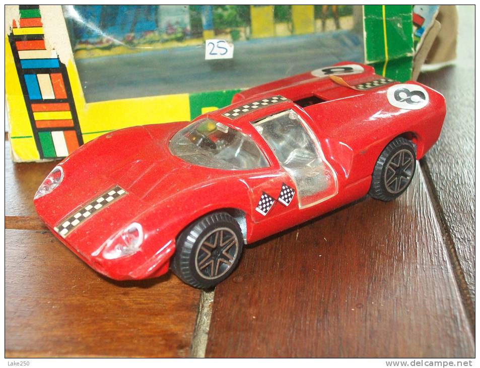 POLITOYS-E   LOLA ASTON MARTIN  Avec Sa  BOITE  Scala 1/43 - Politoys