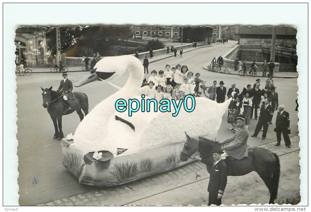 Br -72 - LE MANS - Photo Du Carnaval Ou Mi-careme En 1948 - Cygne - Char - Photographe Pruvost - Le Mans