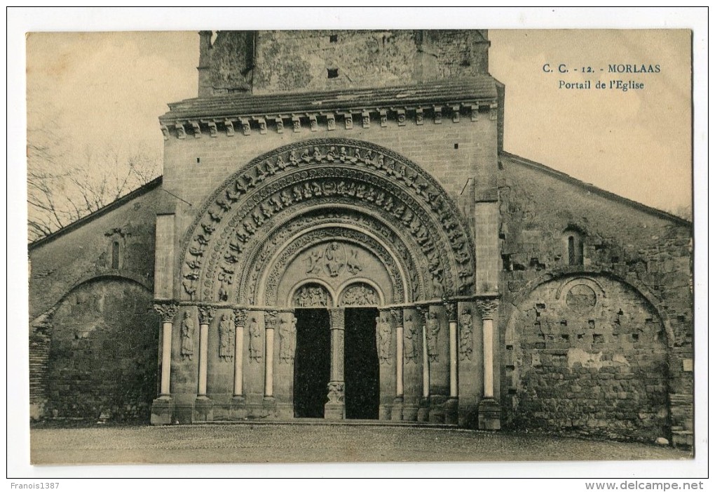 Ref 197 - MOORLAS - Portail De L'église - Morlaas