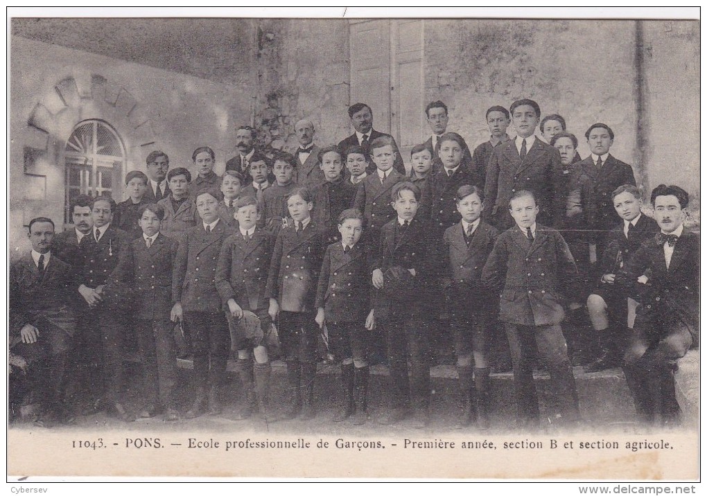 PONS - Ecole Professionnelle De Garçons - Première Année, Section B Et Section Agricole - Pons