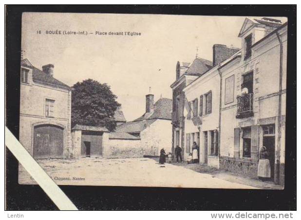 Bouée - La Place Devant L'église - Andere & Zonder Classificatie