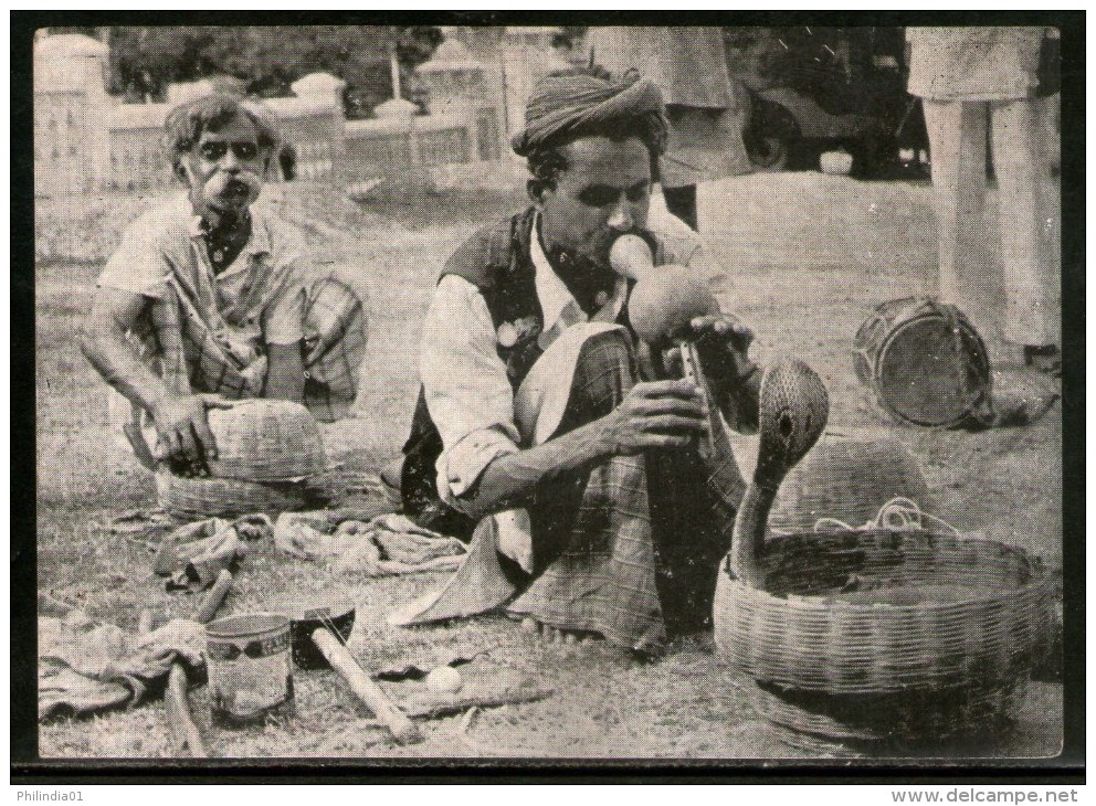 India 1966 Germany 4th Pestalozzi Balloon Flight Bangalore Carried Card Snake Charmer # 1457B - Poste Aérienne