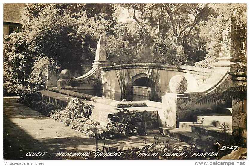 245919-Florida, Palm Beach, RPPC, Cluett Memorial Gardens, LL Cook Photo No D-27 - Palm Beach