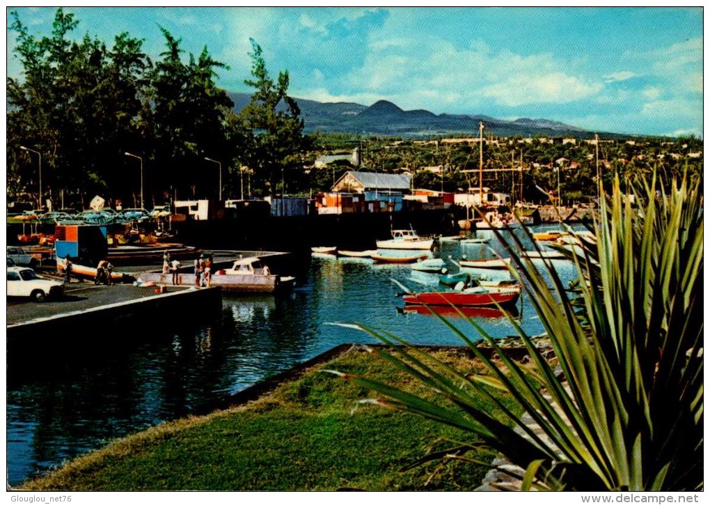 ILE DE LA REUNION..LE PORT DE ST-PIERRE...CPM - Saint Pierre