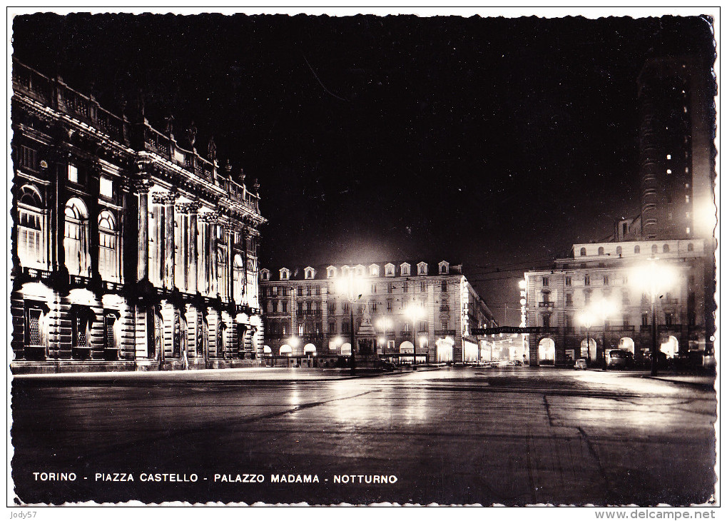 CARTOLINA   TORINO - PIAZZA CASTELLO - PALAZZO MADAMA    VIAGGIATA 1951 - Palazzo Madama