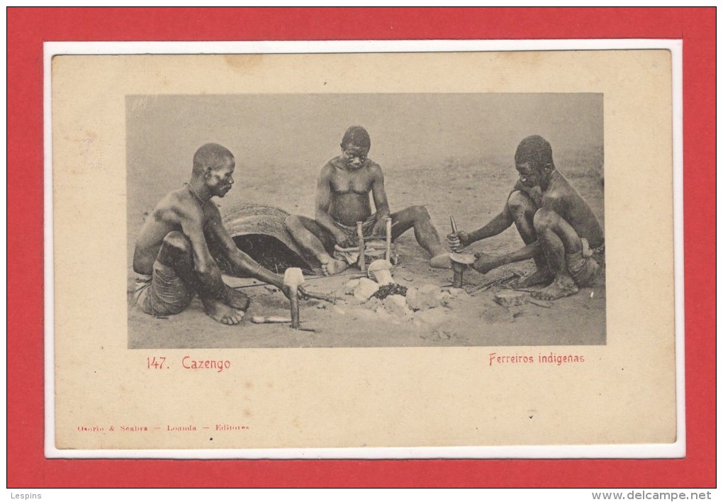 AFRIQUE --  ANGOLA  -- Cazengo - Ferreiros Indigenas - Angola