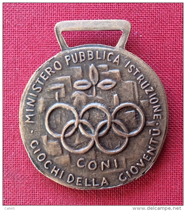 MEDAGLIA  CONI   DI EMILIO GRECO  - MINISTERO PUBBLICA ISTRUZIONE GIOCHI DELLA GIOVENTU´ - D- 3,5 Cm - BRONZO - Professionali/Di Società