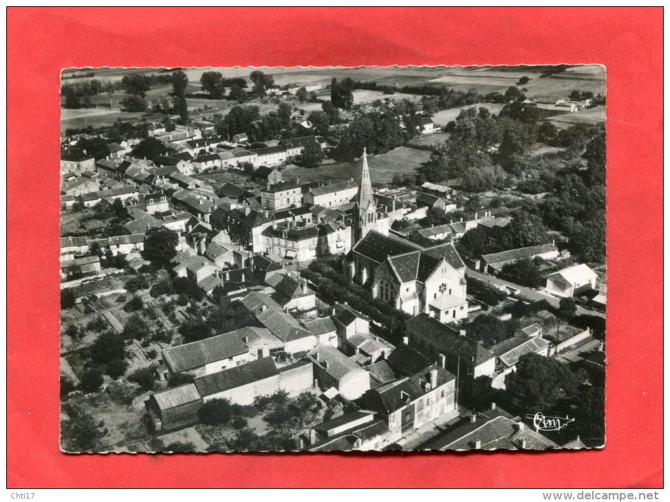 LES TROIS MOUTIERS  1950    CENTRE BOURG   CIRC OUI EDIT - Les Trois Moutiers