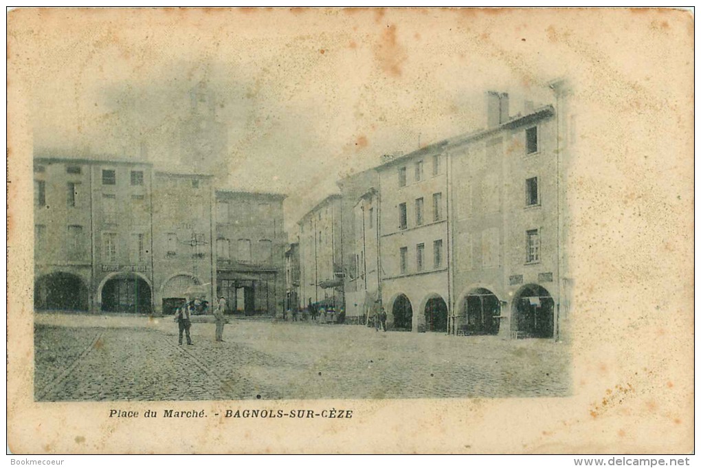 30  BAGNOLS  SUR CEZE  PLACE DU MARCHE - Bagnols-sur-Cèze