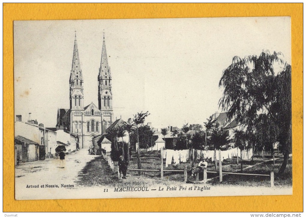 44 Machecoul Le Petit Pré Et L 'eglise - Machecoul