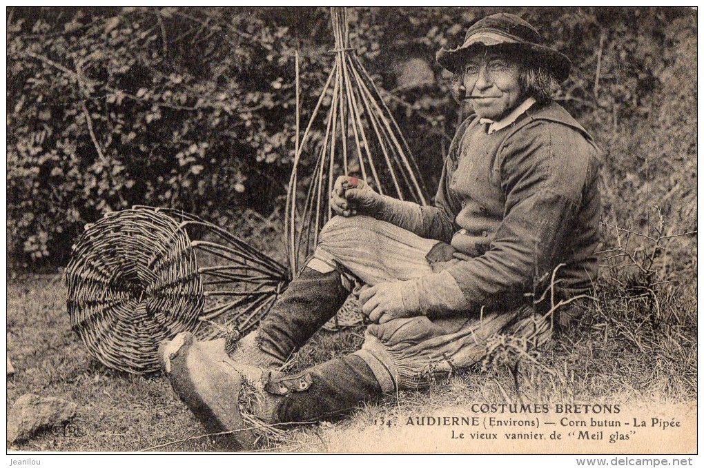 AUDIERNE -- Corn Butun --La Pipée - Le Vieux Vannier De "Meil Glas" - Audierne