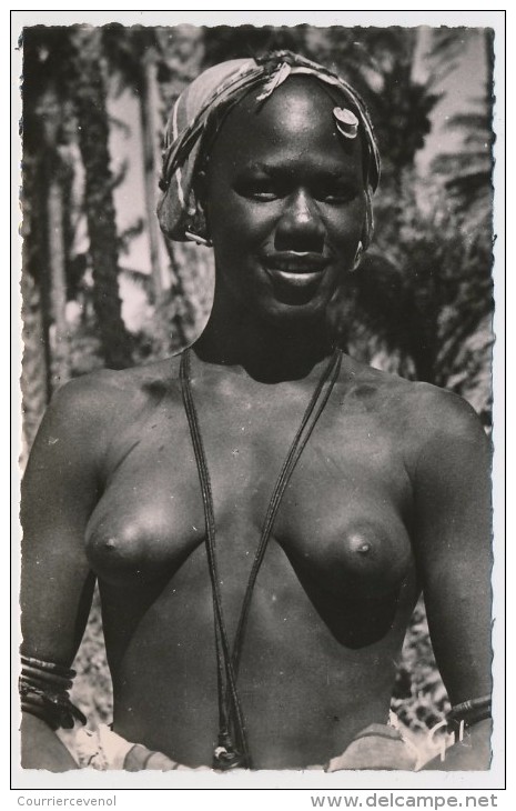 CPSM - DAKAR - A.O.F.- Femme Oualof - Senegal