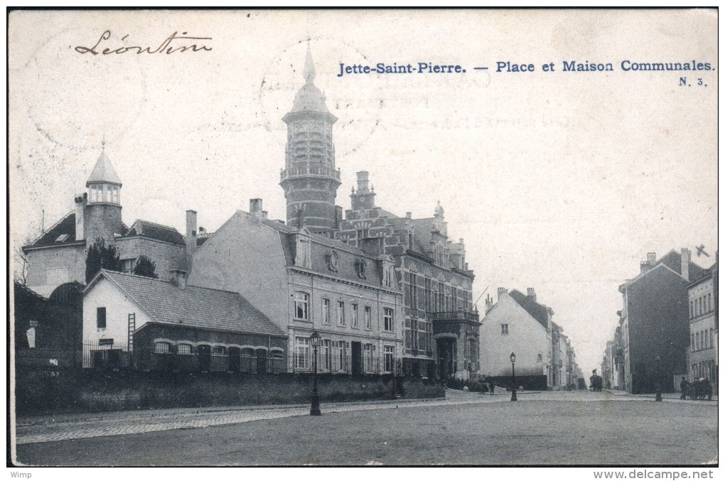 Jette : Place Et Maison Communale + Rue De L'Eglise Au Fond - Jette