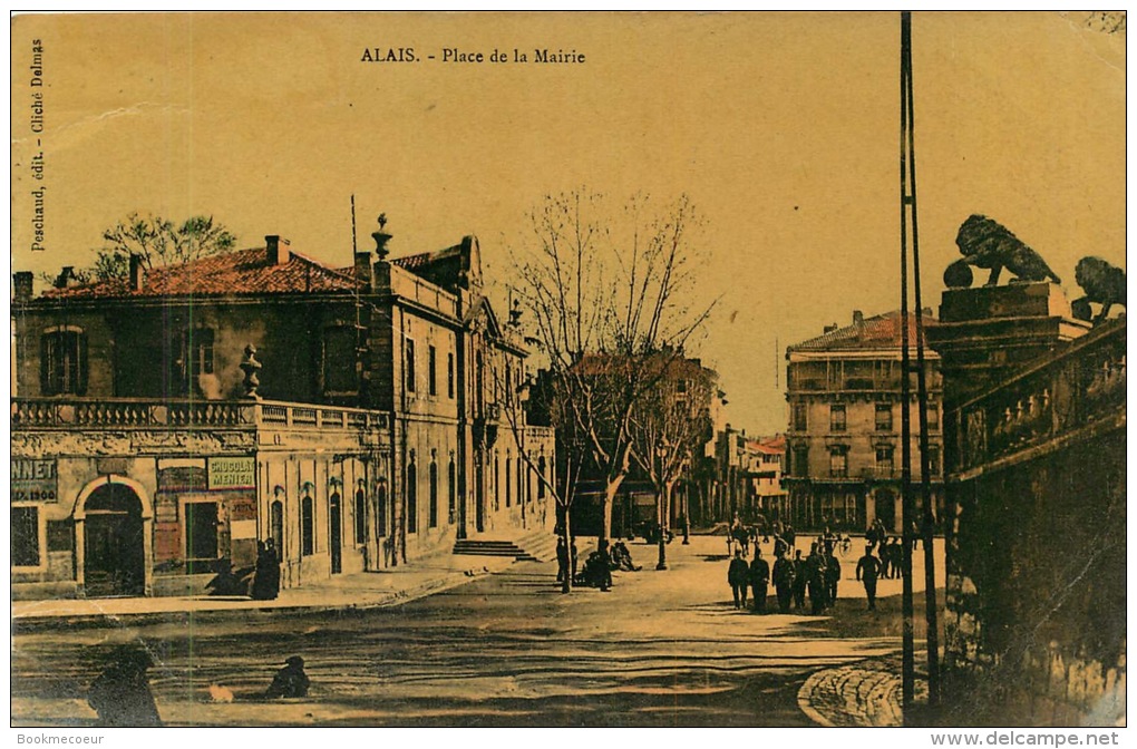 30 GARD   ALES   ALAIS PLACE DE LA MAIRIE  Couleurs Voyagée - Alès