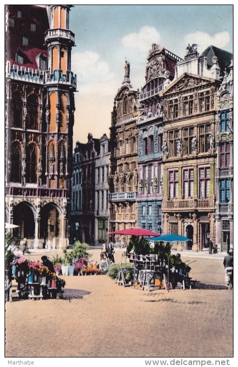 21 - Bruxelles - Un Coin De La Grand´Place - Brussel - Een Zicht Van Den Grote Markt - Gekleurd - Markten