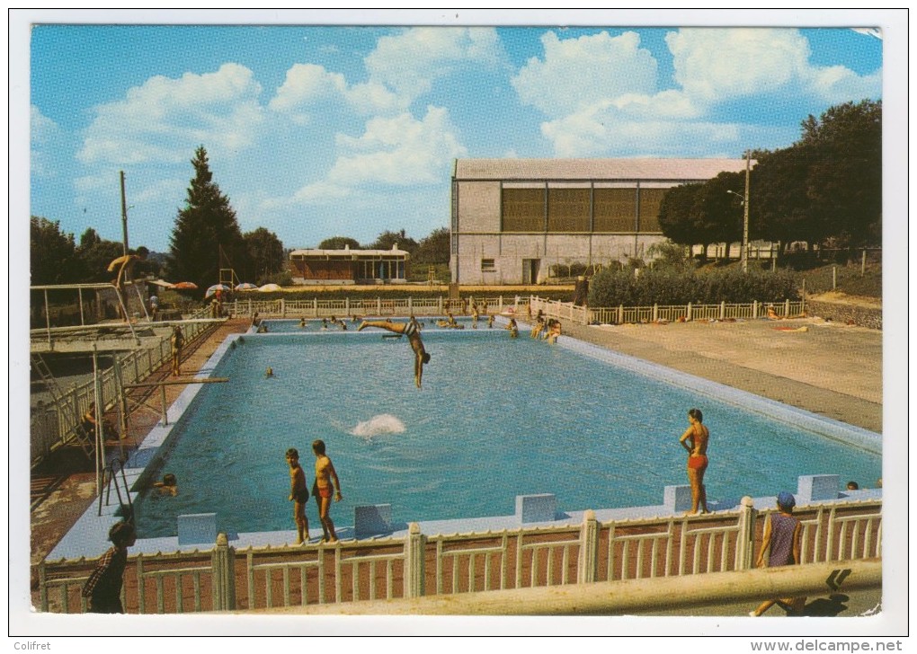 87 - Chalus            La Piscine - Chalus