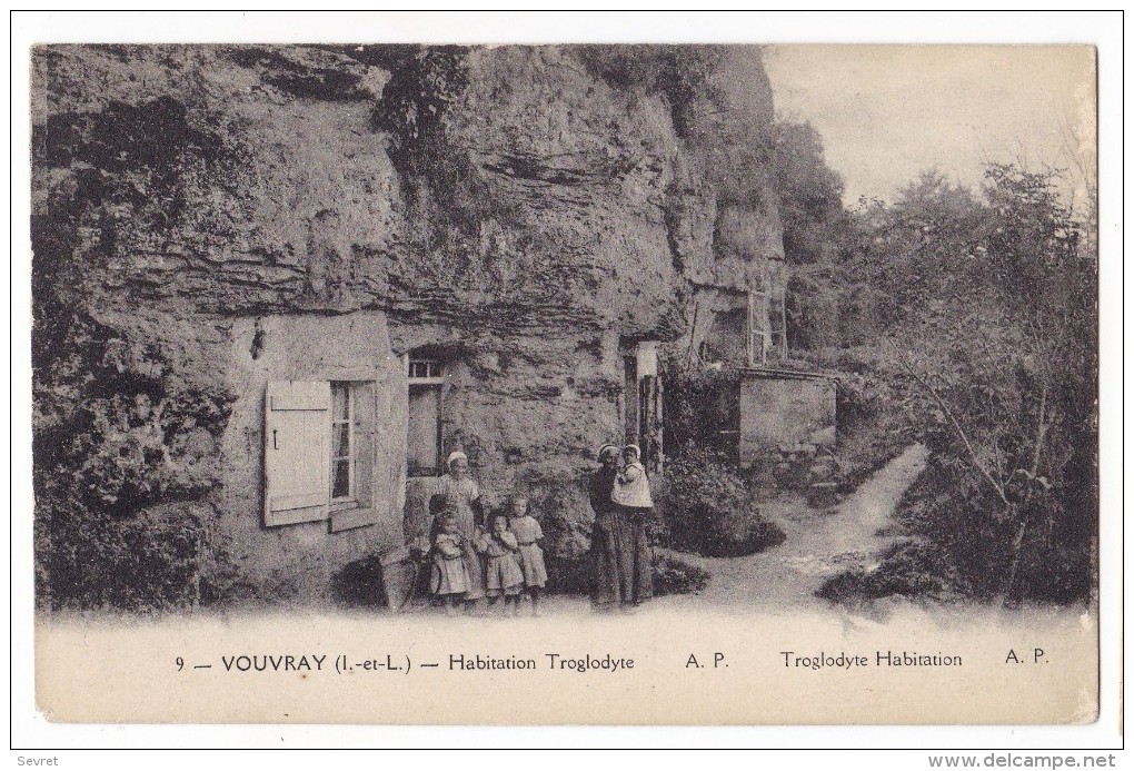 VOUVRAY. - Habitation Troglodyte - Vouvray