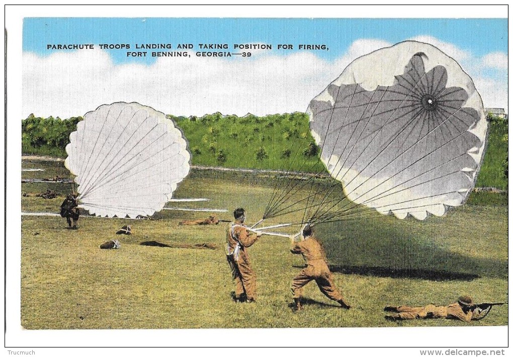 D12814  - Parachute Troops Landing And Taking Position For Firing - Fort Benning - GEORGIA  *militaria* - Paracaidismo