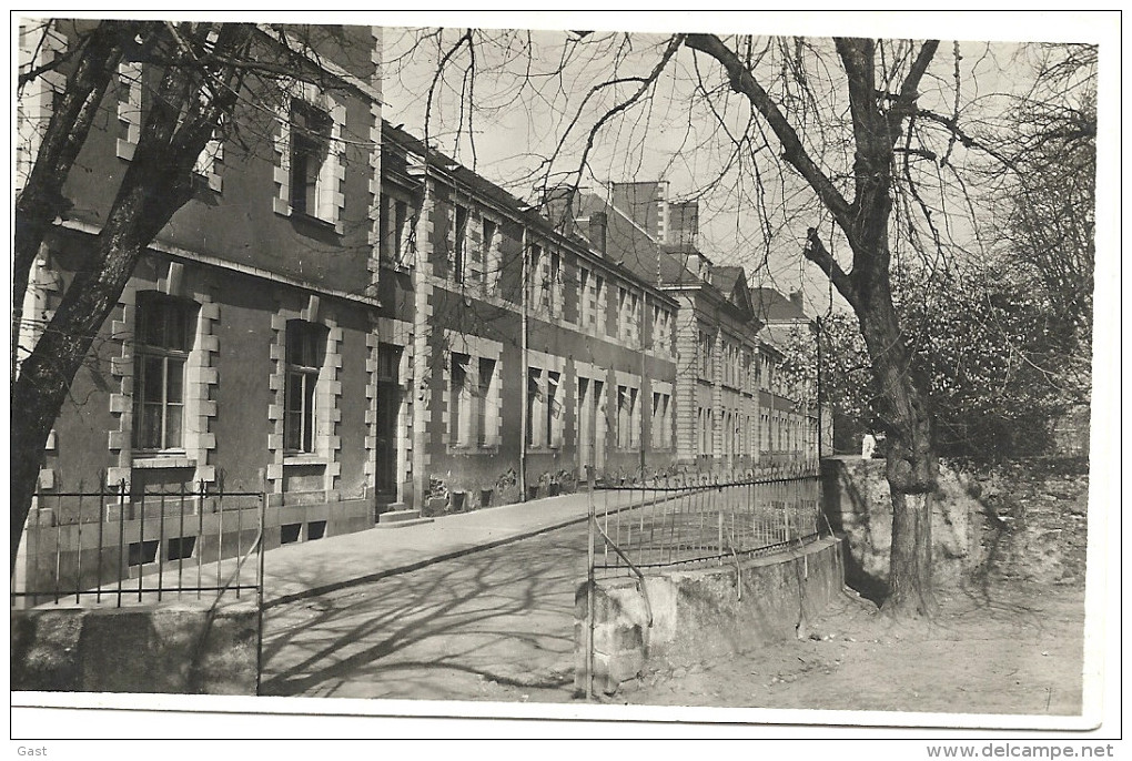 44    NANTES  LA  PRESAGOTIERE INSTITUTION DEPARTEMENTALE ET REGIONALE  DES SOURDS MUETS ET AVEUGLES  FACADE NORD - Nantes