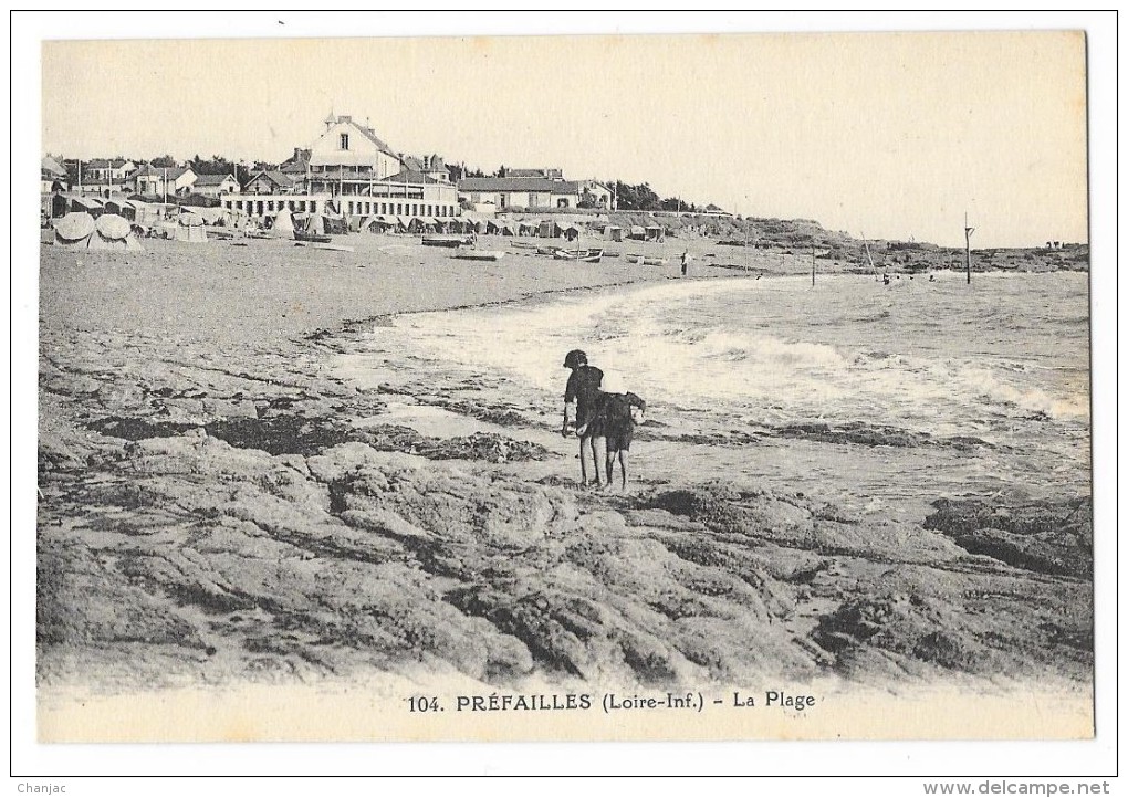 Cpa: 44 PREFAILLES (ar. Saint Nazaire) La Plage (animée) N° 104 - Préfailles