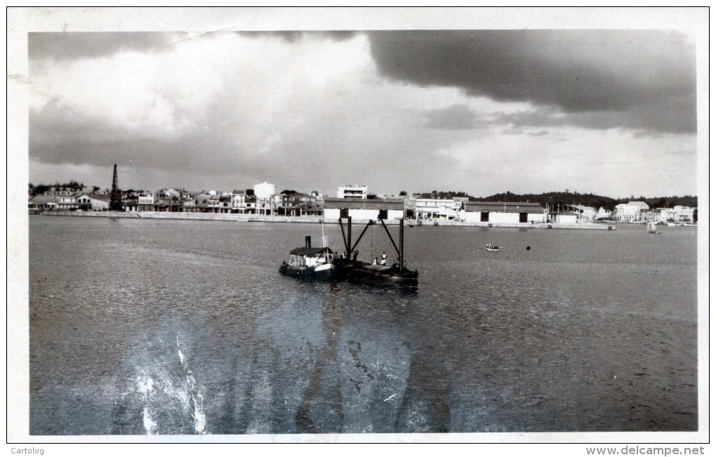 Guadeloupe. Pointe-à-Pitre. Le Port Vu Sur Mer - Pointe A Pitre