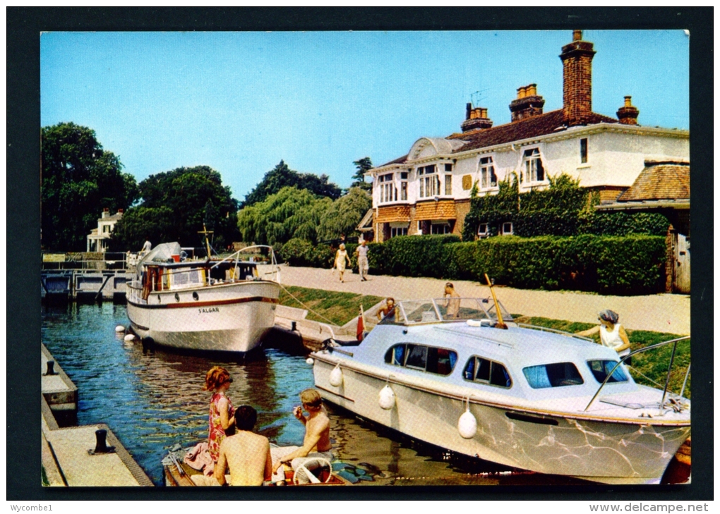 ENGLAND  -  Marlow Lock  Unused Postcard - Buckinghamshire