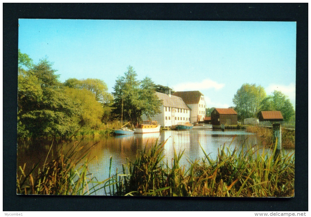 ENGLAND  -  Hambleden  The Mill And River Thames  Unused Postcard - Buckinghamshire