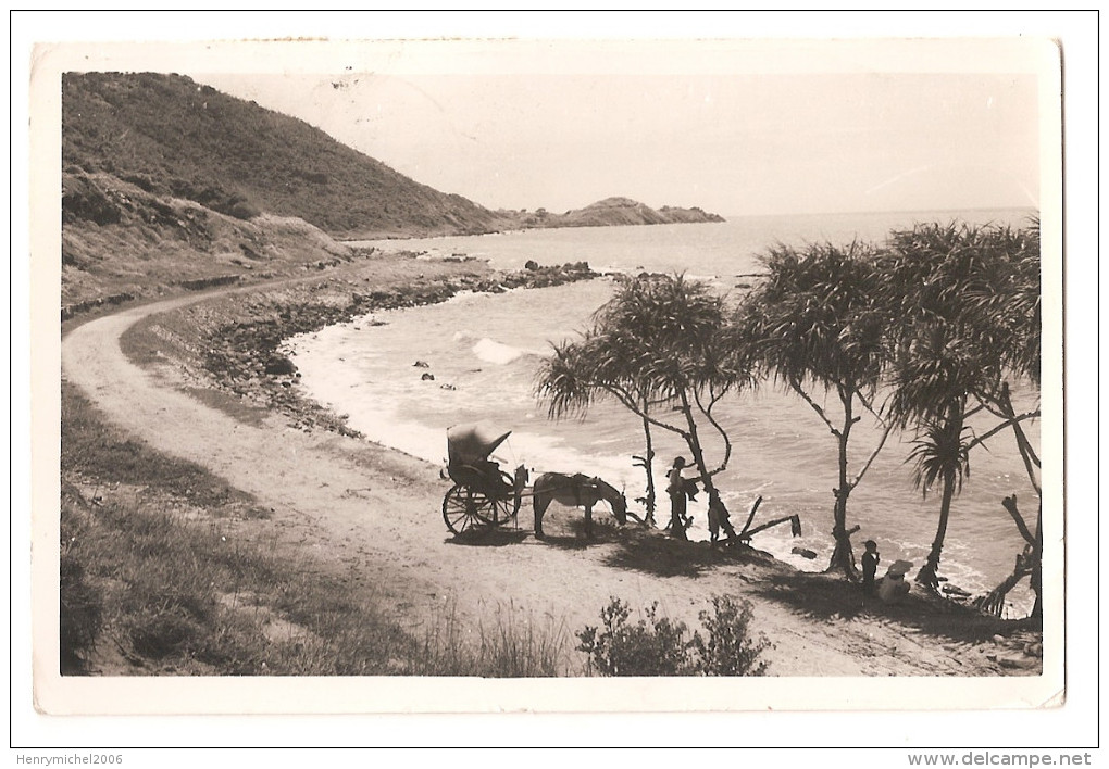 Carte Photo Cap Saint Jacques Cochinchine 1949 Calèche Plage Postes Indochines Griffe Vincennes Marcophilie -2scans - Viêt-Nam