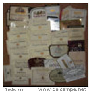 Lot De 45 étiquettes De Vin - Collections & Sets