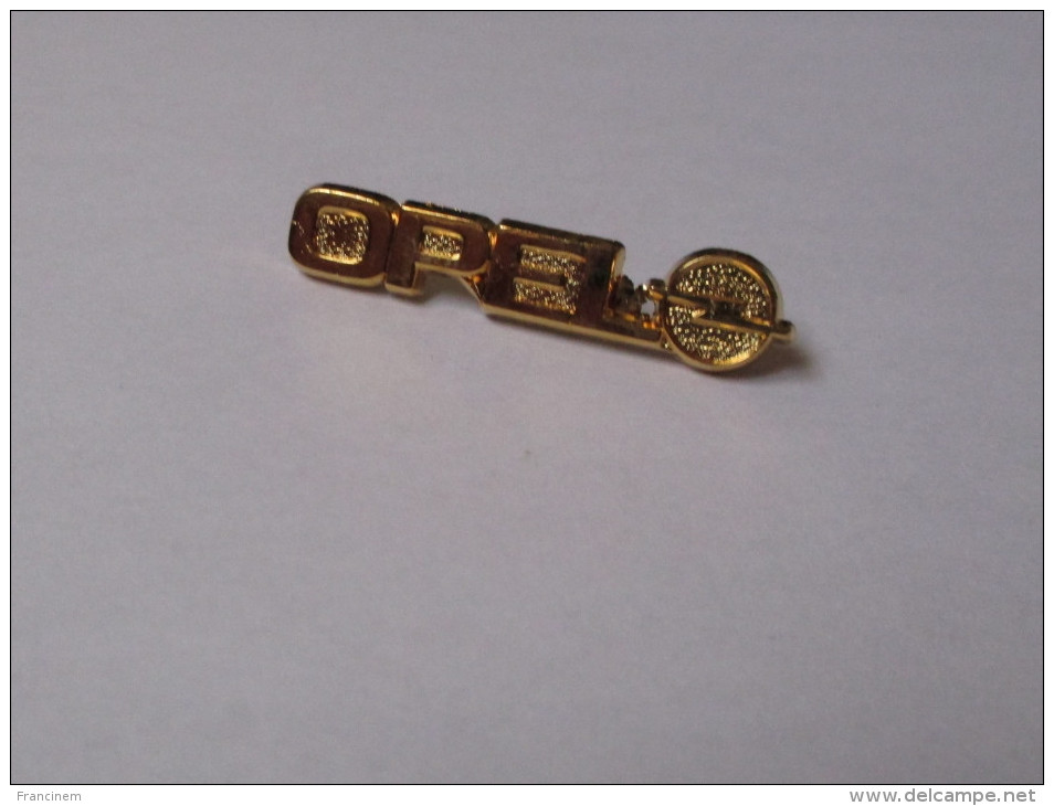 Pin's Voiture / Opel (doré Signé Arthus Bertrand) - Opel