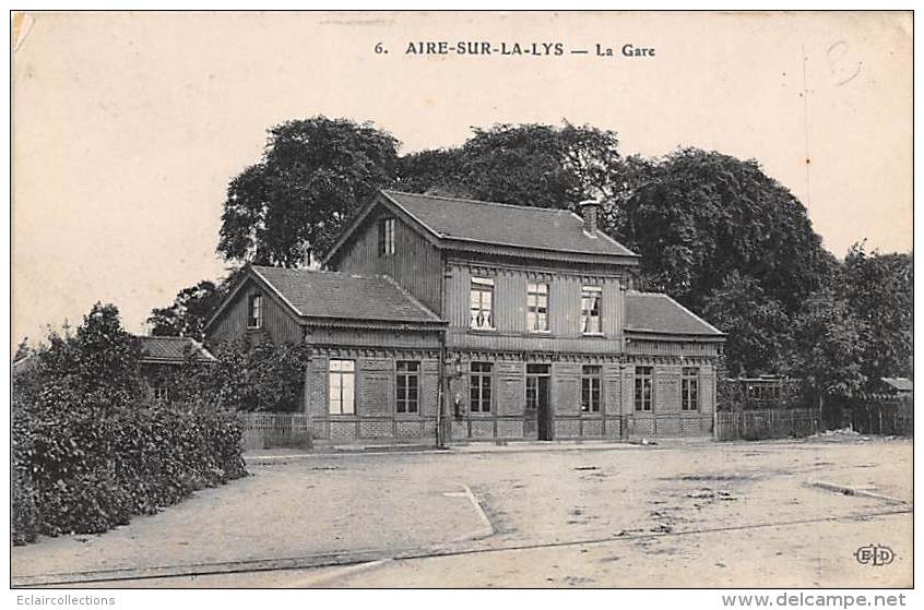 Aire Sur La Lys    62     Extérieur De La Gare - Aire Sur La Lys