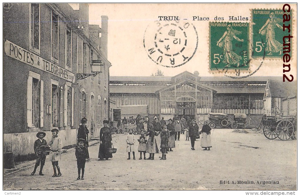 TRUN PLACE DES HALLES ANIMEE POSTE 61 ORNE - Trun