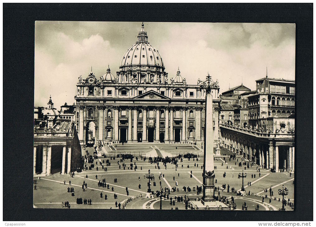 VATICAN - ROMA  - Piazza S.Pietro  Voyagée 1953 -Bel Affranchissement Timbre Vatican -Recto Verso-   PAYPAL FREE - Vatican