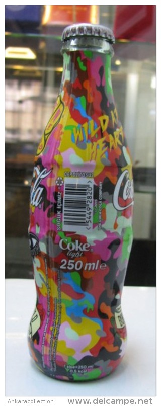 AC - COCA COLA & MUDO SHRINK WRAPPED EMPTY GLASS BOTTLE & CROWN CAP 250 Ml LIMITED EDITION TURKEY - Bottiglie