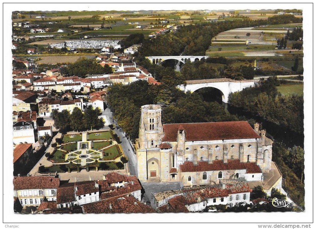 Cpsm: 81 LAVAUR  (ar. Castres) Cathédrale Alain, Ponts Sur L' Agout (Vue Aérienne)  CIM   N° 540.60 A - Lavaur